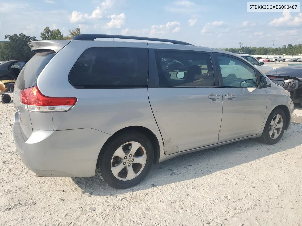 2011 Toyota Sienna Le VIN: 5TDKK3DCXBS093487 Lot: 72432254