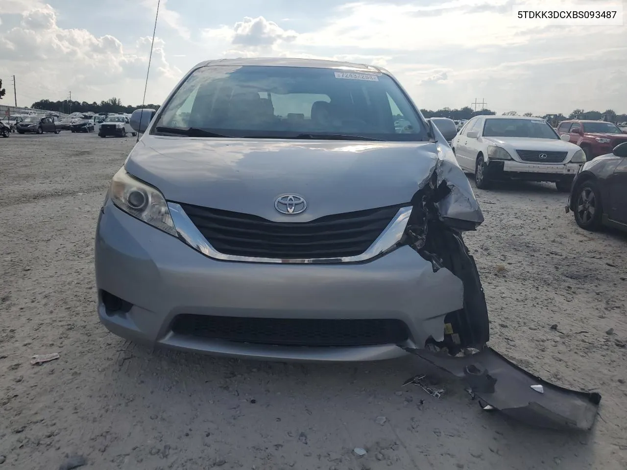 5TDKK3DCXBS093487 2011 Toyota Sienna Le