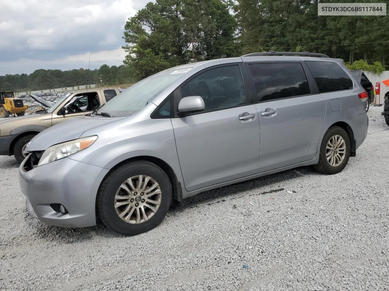 5TDYK3DC6BS117844 2011 Toyota Sienna Xle