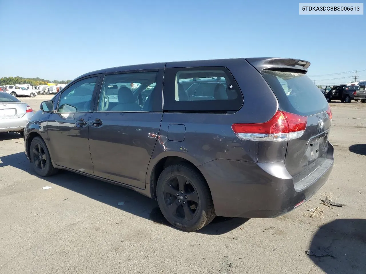 5TDKA3DC8BS006513 2011 Toyota Sienna Base