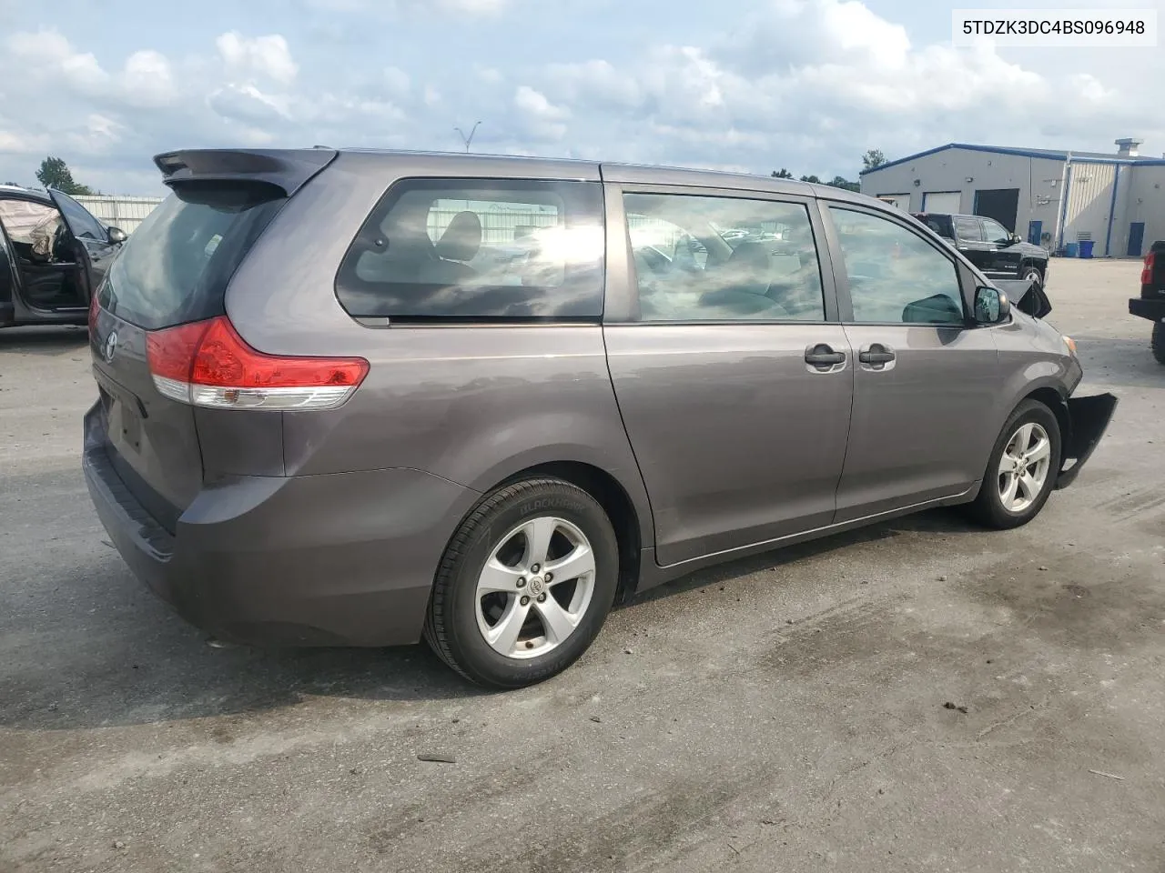 2011 Toyota Sienna VIN: 5TDZK3DC4BS096948 Lot: 72788404