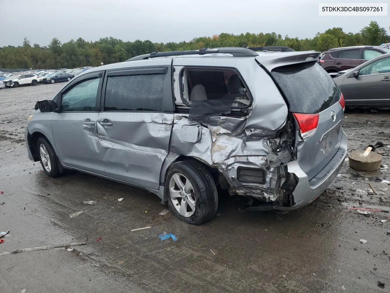 5TDKK3DC4BS097261 2011 Toyota Sienna Le