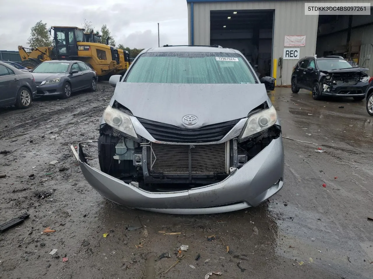 5TDKK3DC4BS097261 2011 Toyota Sienna Le