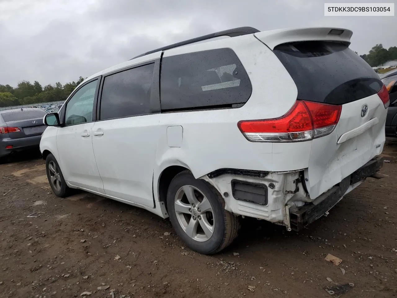 5TDKK3DC9BS103054 2011 Toyota Sienna Le