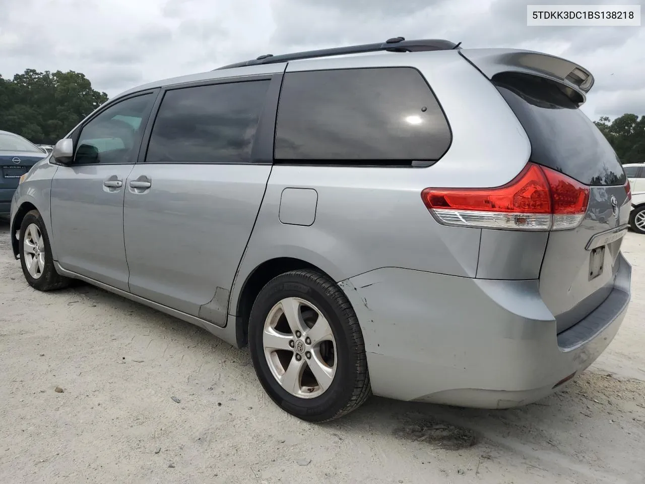 5TDKK3DC1BS138218 2011 Toyota Sienna Le