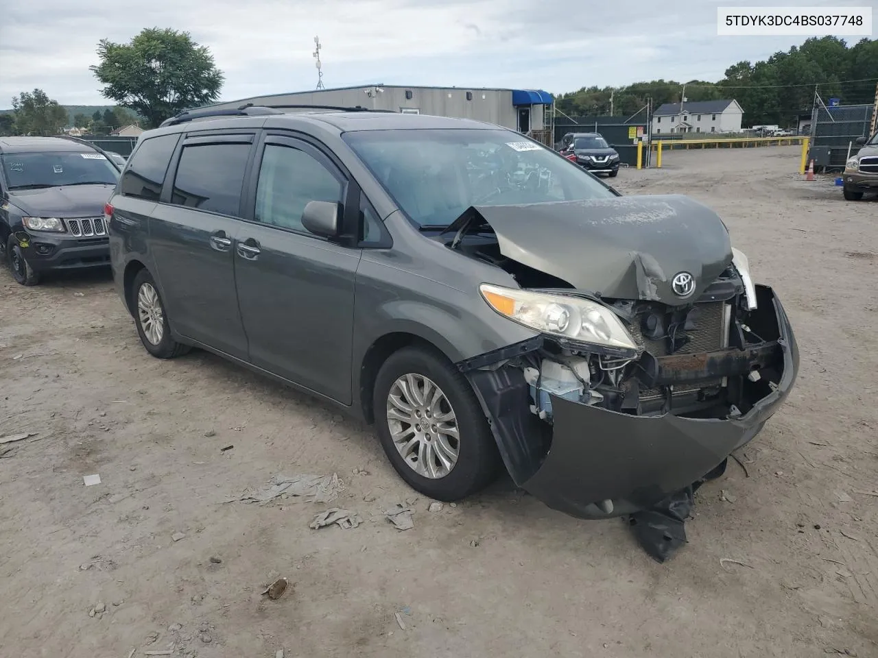 2011 Toyota Sienna Xle VIN: 5TDYK3DC4BS037748 Lot: 73408324