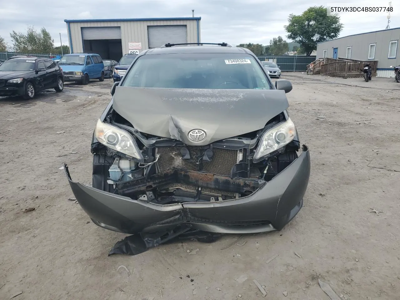 2011 Toyota Sienna Xle VIN: 5TDYK3DC4BS037748 Lot: 73408324