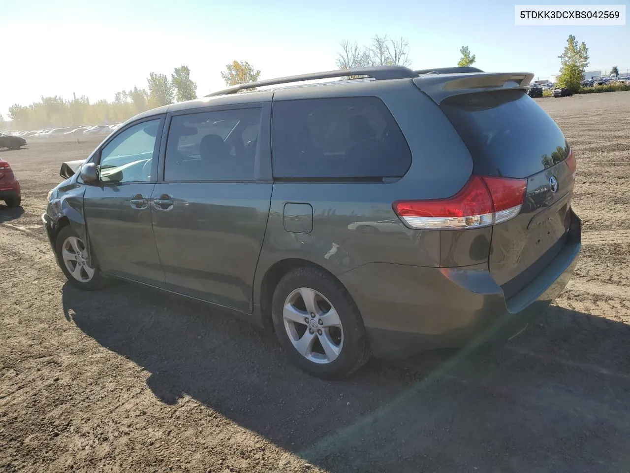 2011 Toyota Sienna Le VIN: 5TDKK3DCXBS042569 Lot: 73434814