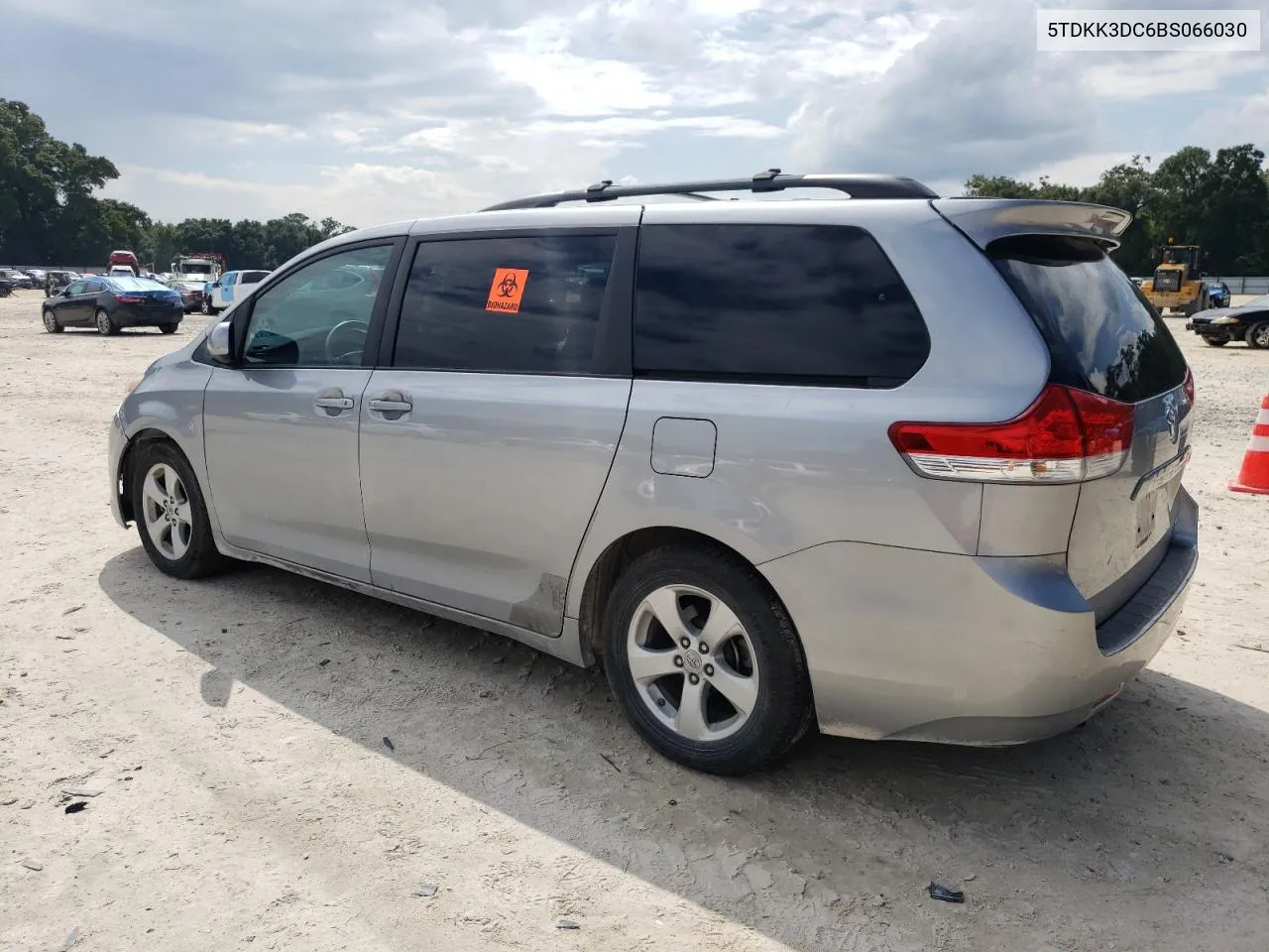 2011 Toyota Sienna Le VIN: 5TDKK3DC6BS066030 Lot: 73484464