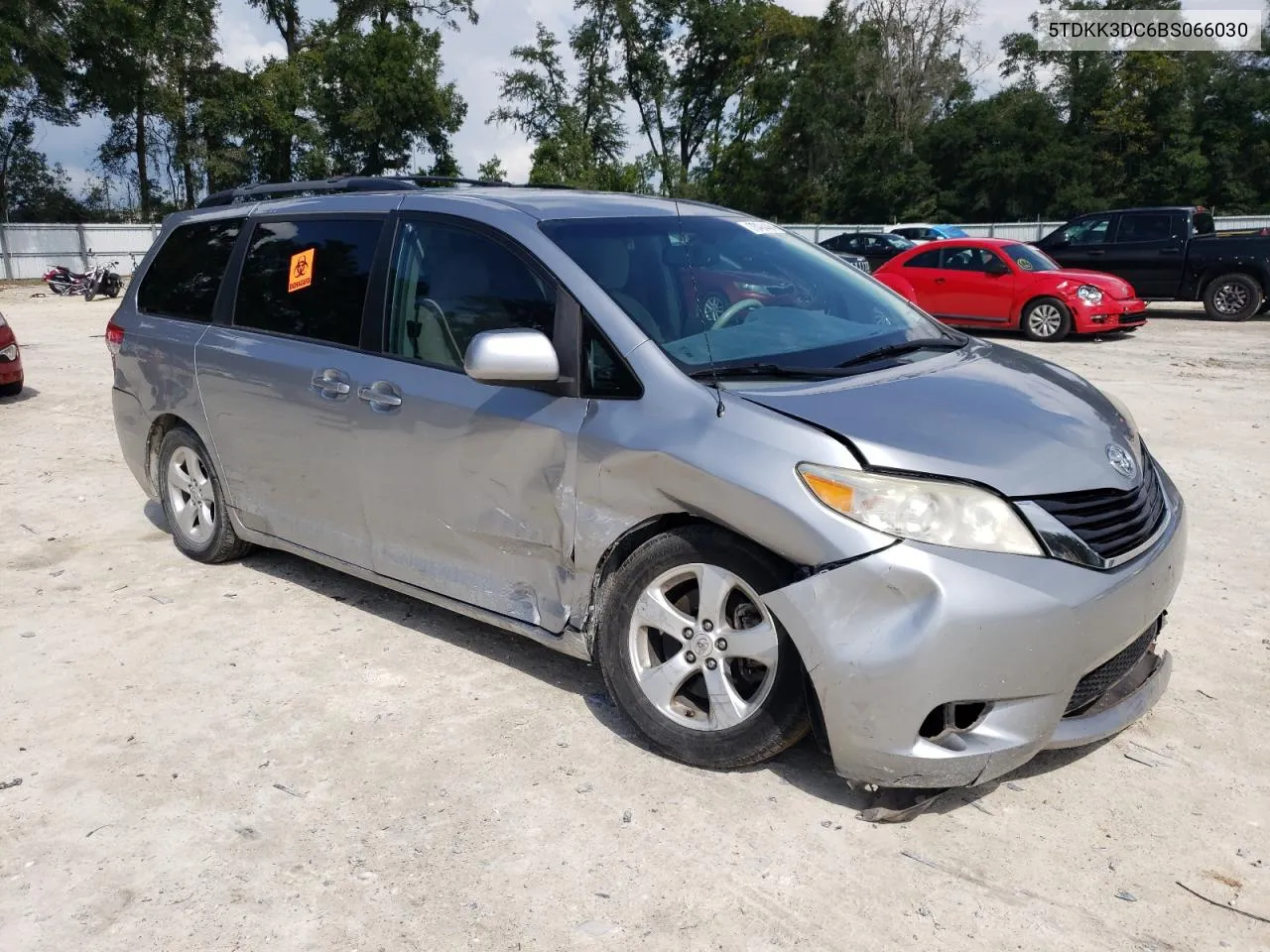 2011 Toyota Sienna Le VIN: 5TDKK3DC6BS066030 Lot: 73484464