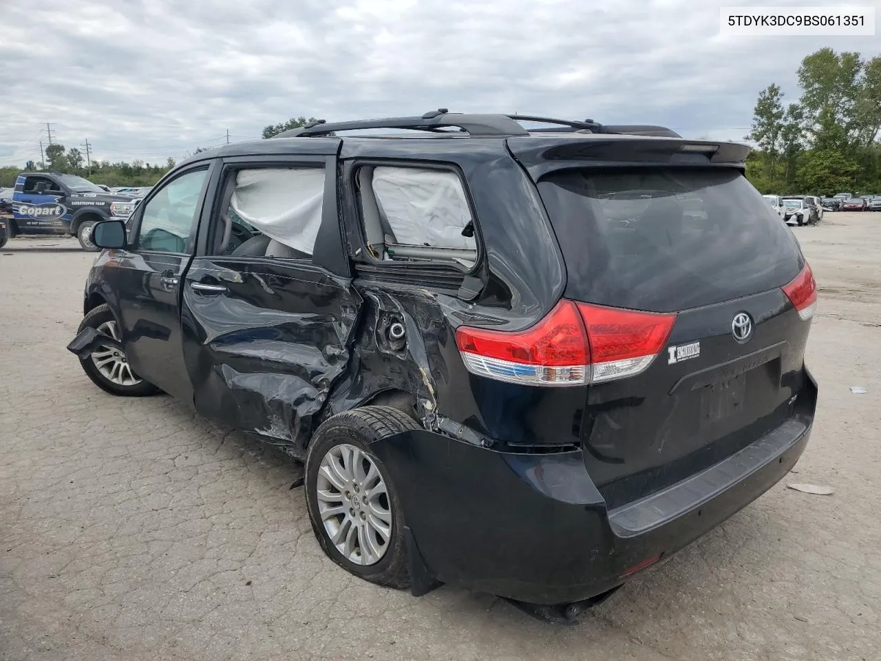 2011 Toyota Sienna Xle VIN: 5TDYK3DC9BS061351 Lot: 73657024