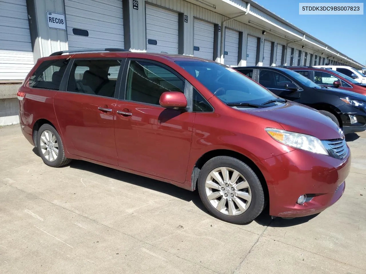 2011 Toyota Sienna Xle VIN: 5TDDK3DC9BS007823 Lot: 73931144