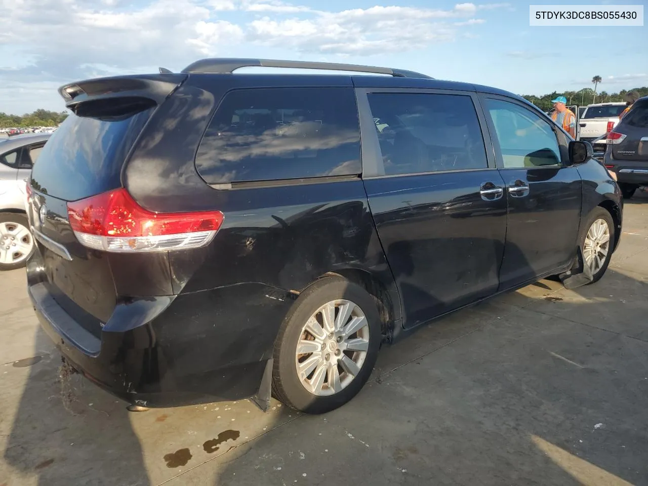 5TDYK3DC8BS055430 2011 Toyota Sienna Xle