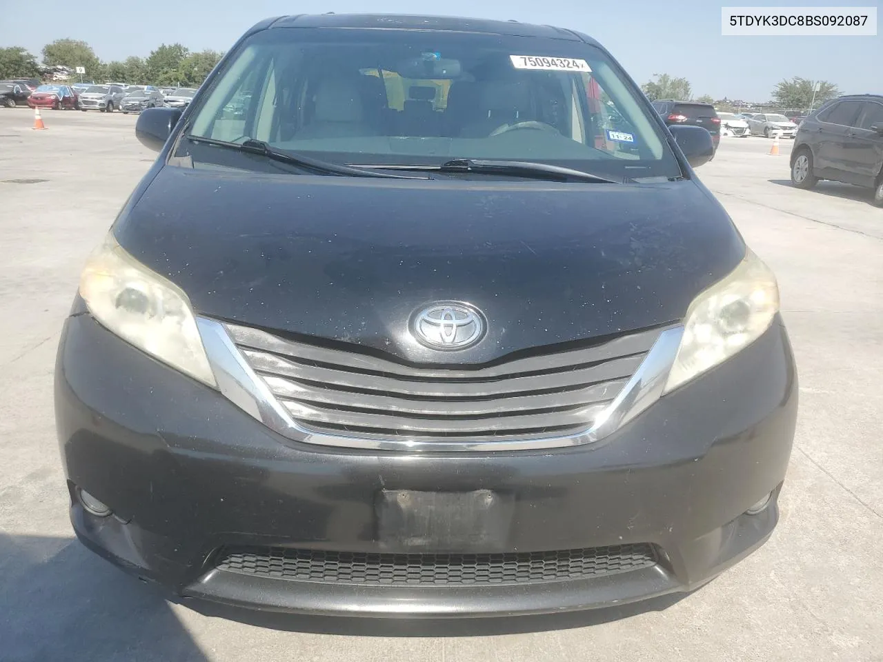 2011 Toyota Sienna Xle VIN: 5TDYK3DC8BS092087 Lot: 75094324