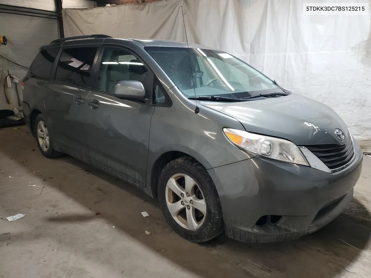 2011 Toyota Sienna Le VIN: 5TDKK3DC7BS125215 Lot: 75645504