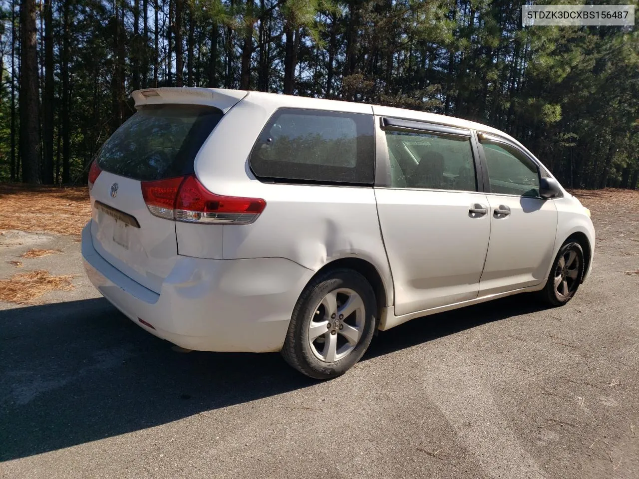 5TDZK3DCXBS156487 2011 Toyota Sienna