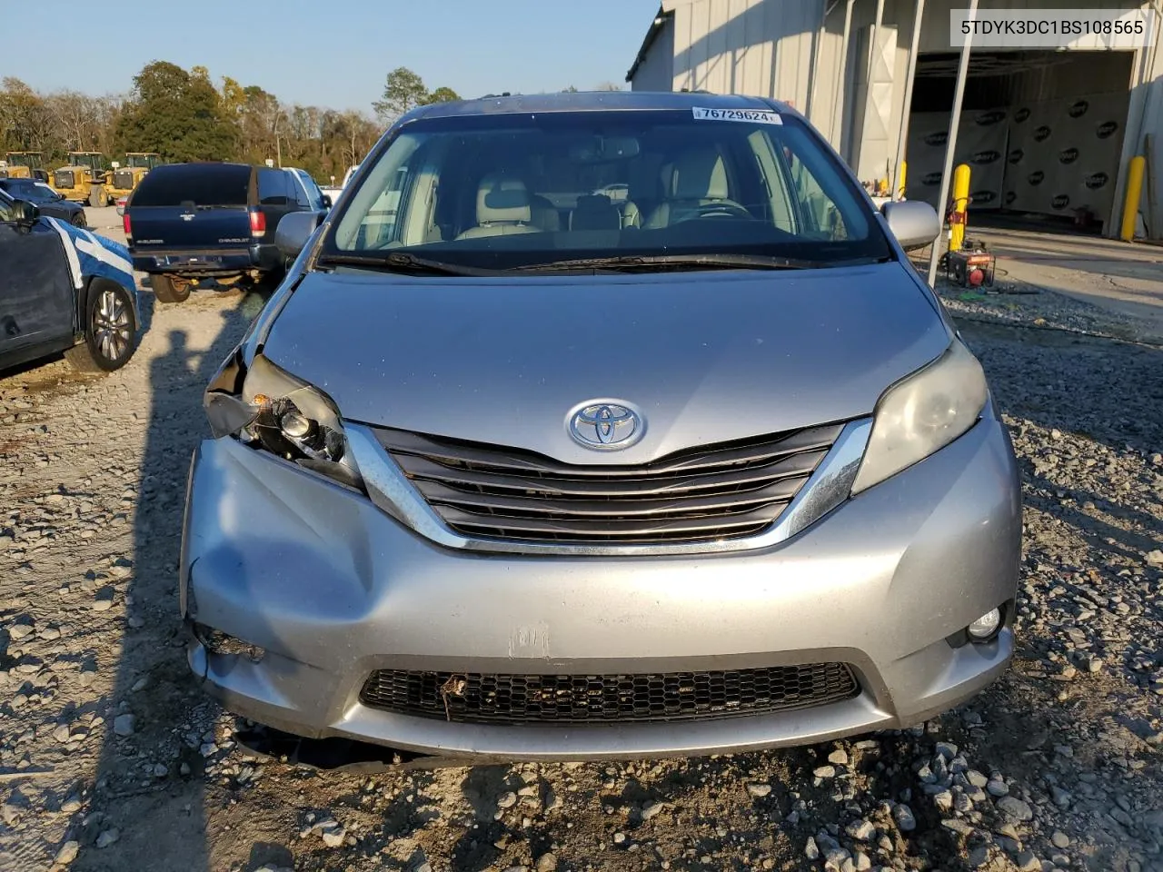 2011 Toyota Sienna Xle VIN: 5TDYK3DC1BS108565 Lot: 76729624