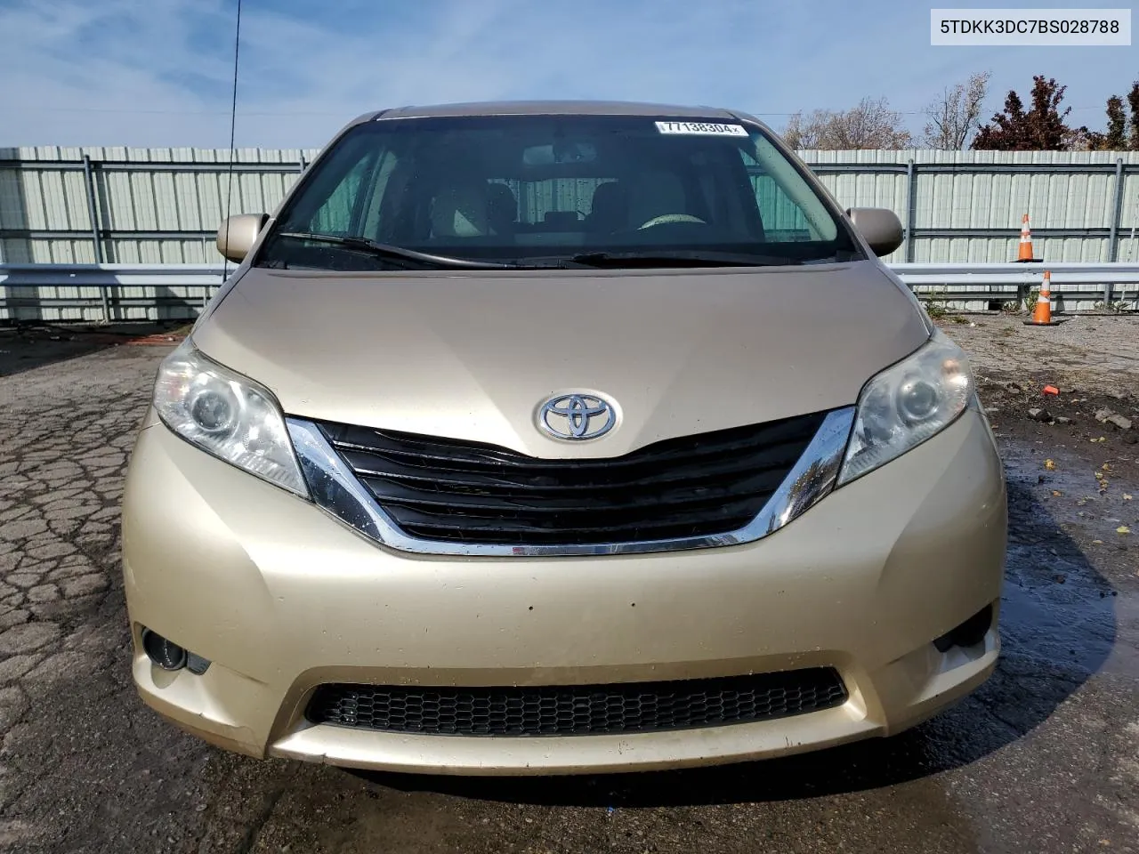 5TDKK3DC7BS028788 2011 Toyota Sienna Le