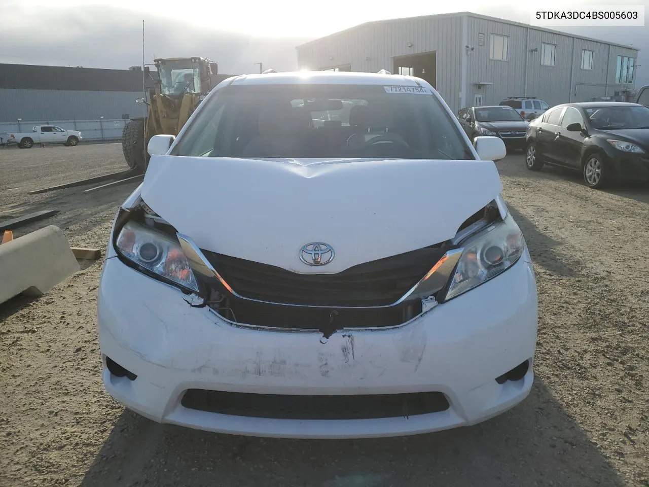 2011 Toyota Sienna Base VIN: 5TDKA3DC4BS005603 Lot: 77214754