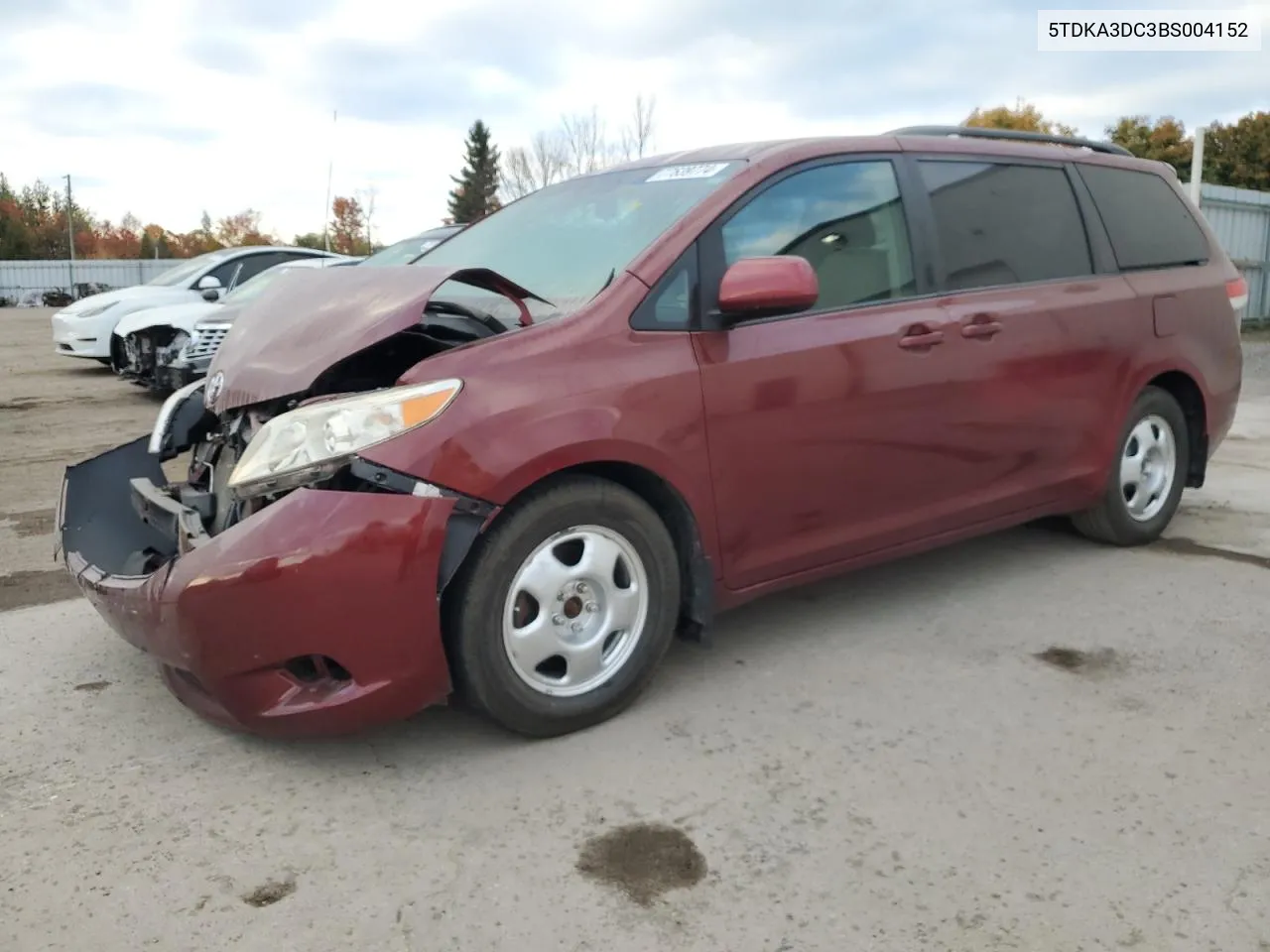 2011 Toyota Sienna Base VIN: 5TDKA3DC3BS004152 Lot: 77639774