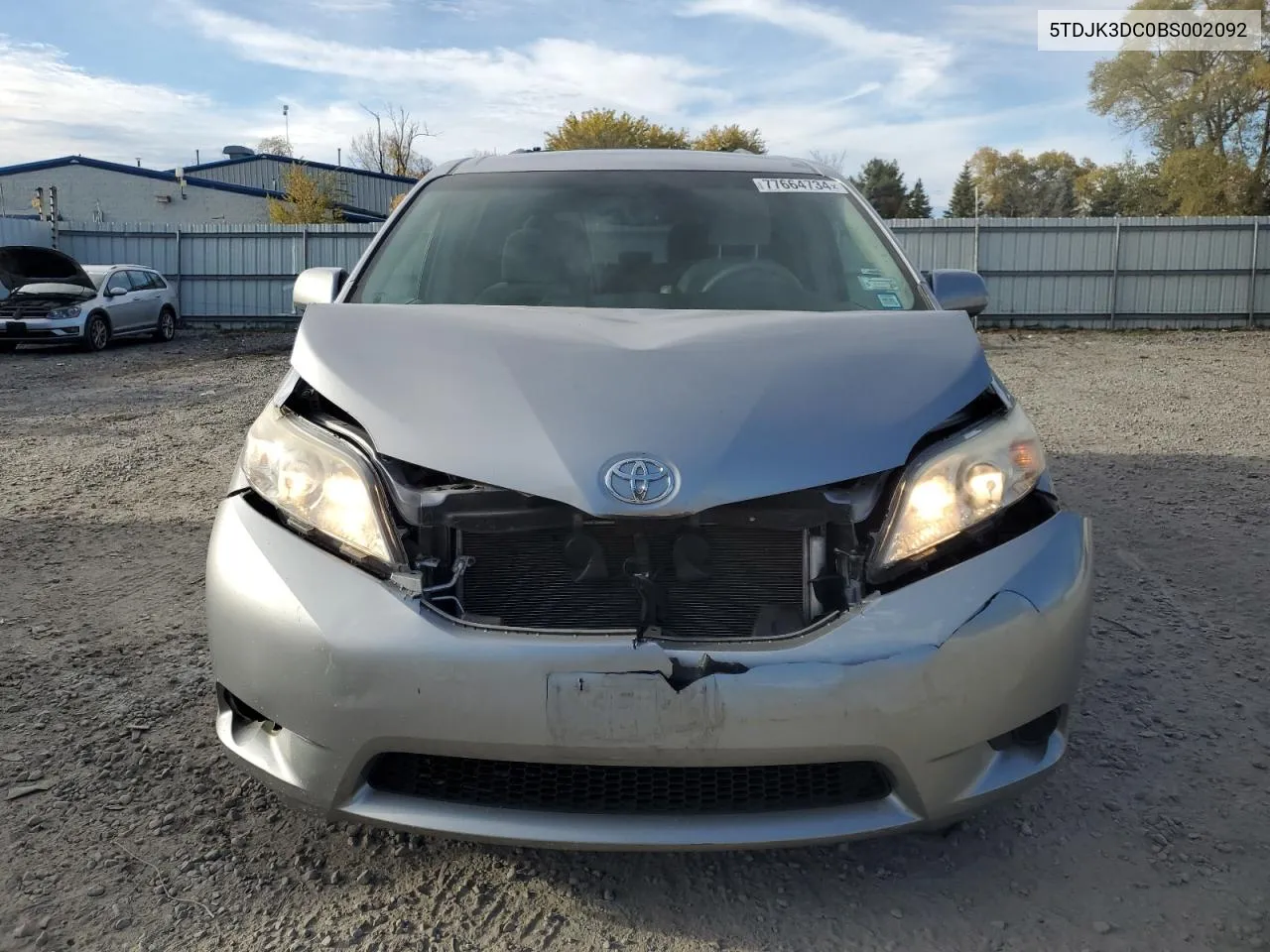 2011 Toyota Sienna Le VIN: 5TDJK3DC0BS002092 Lot: 77664734