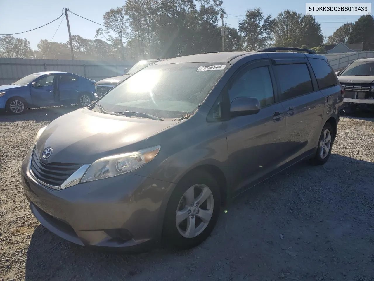 2011 Toyota Sienna Le VIN: 5TDKK3DC3BS019439 Lot: 77666964