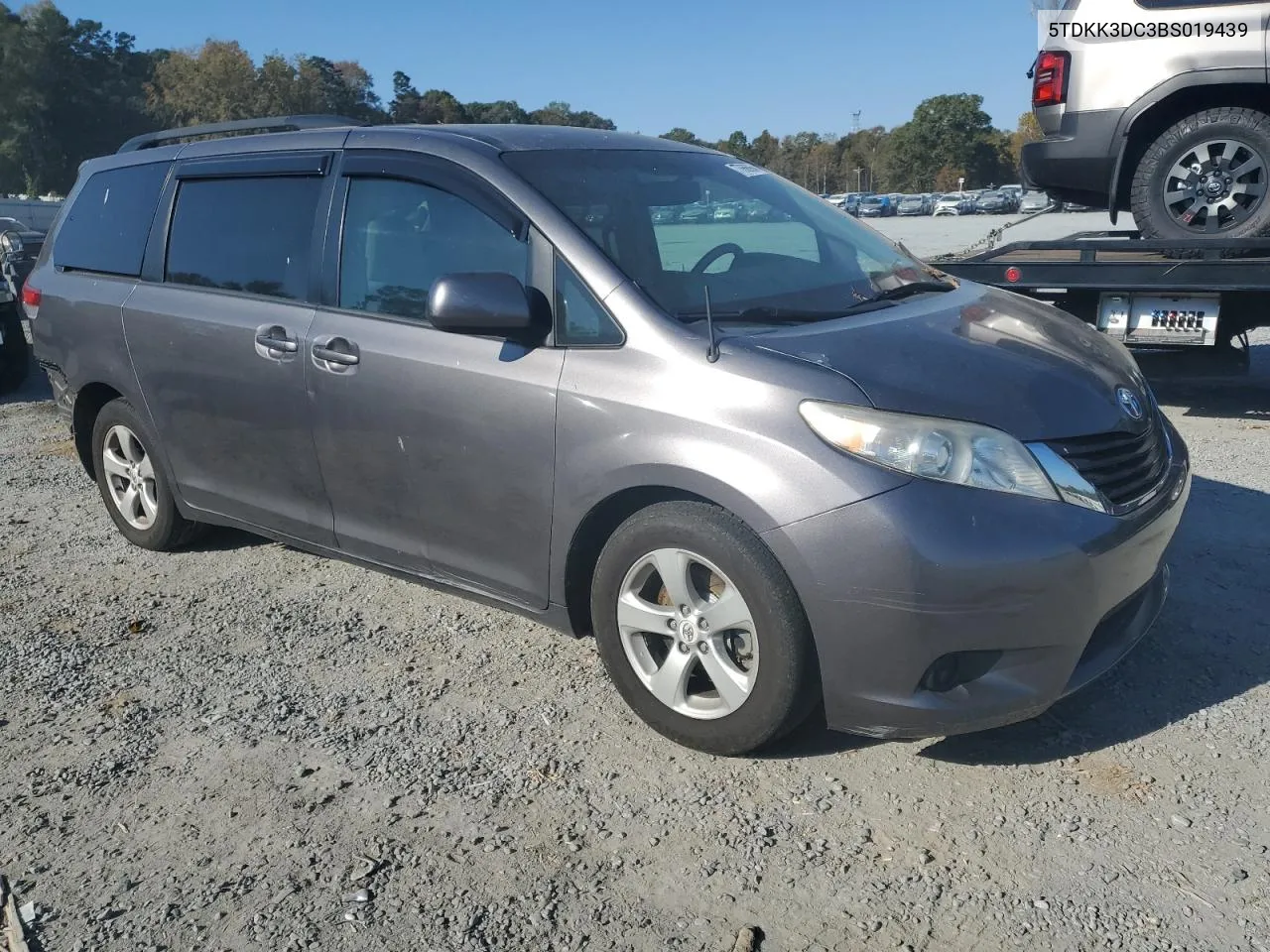 2011 Toyota Sienna Le VIN: 5TDKK3DC3BS019439 Lot: 77666964