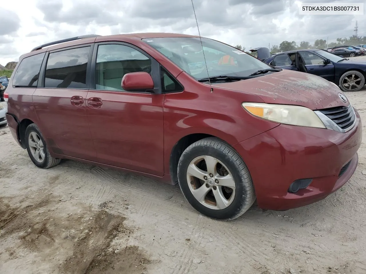 5TDKA3DC1BS007731 2011 Toyota Sienna Base