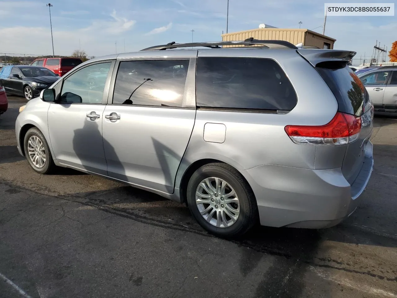 2011 Toyota Sienna Xle VIN: 5TDYK3DC8BS055637 Lot: 77904474