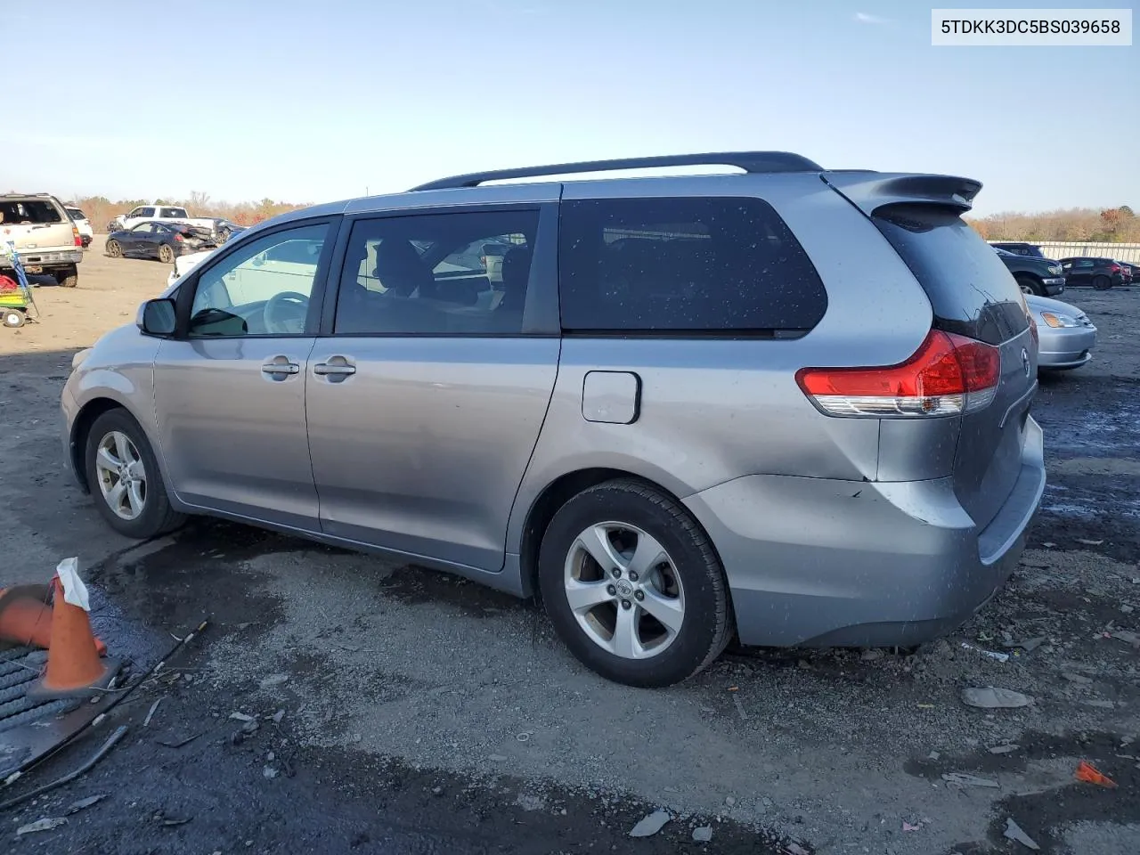 2011 Toyota Sienna Le VIN: 5TDKK3DC5BS039658 Lot: 81157034