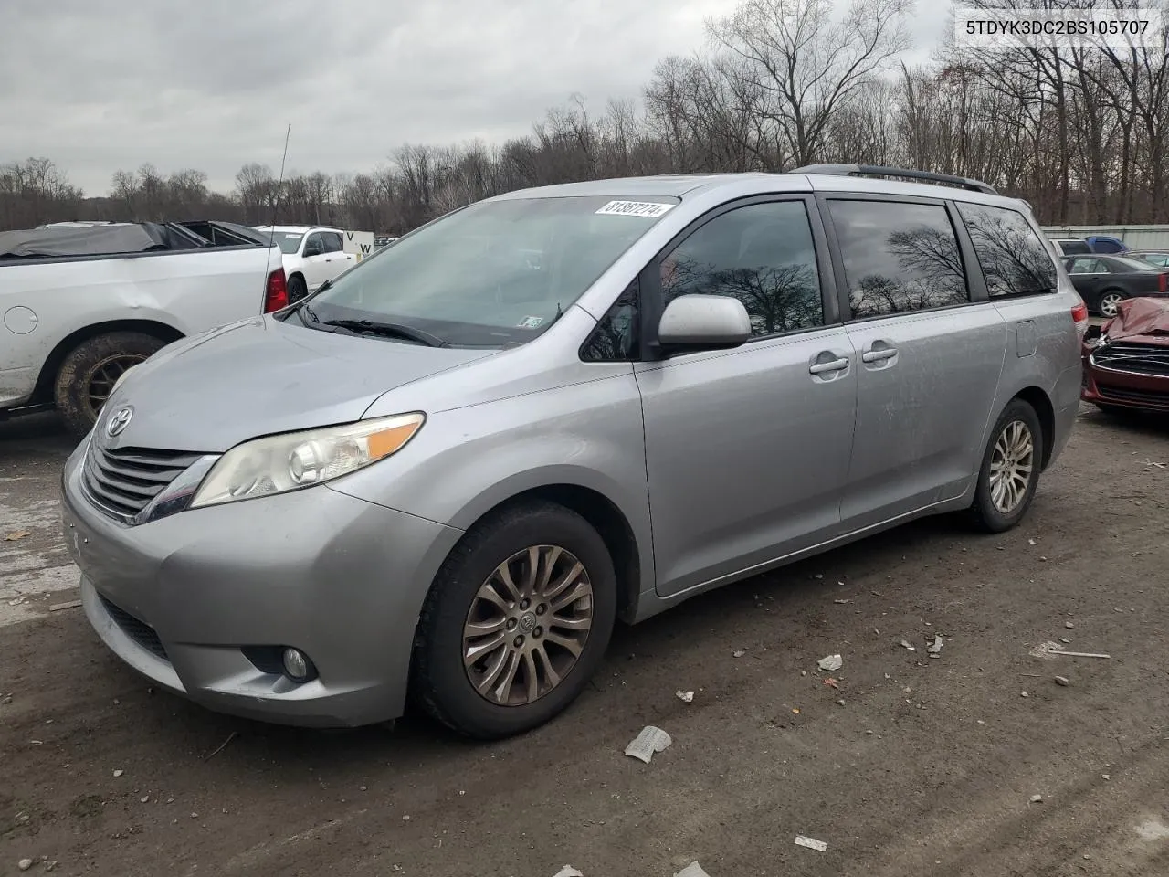 2011 Toyota Sienna Xle VIN: 5TDYK3DC2BS105707 Lot: 81367274