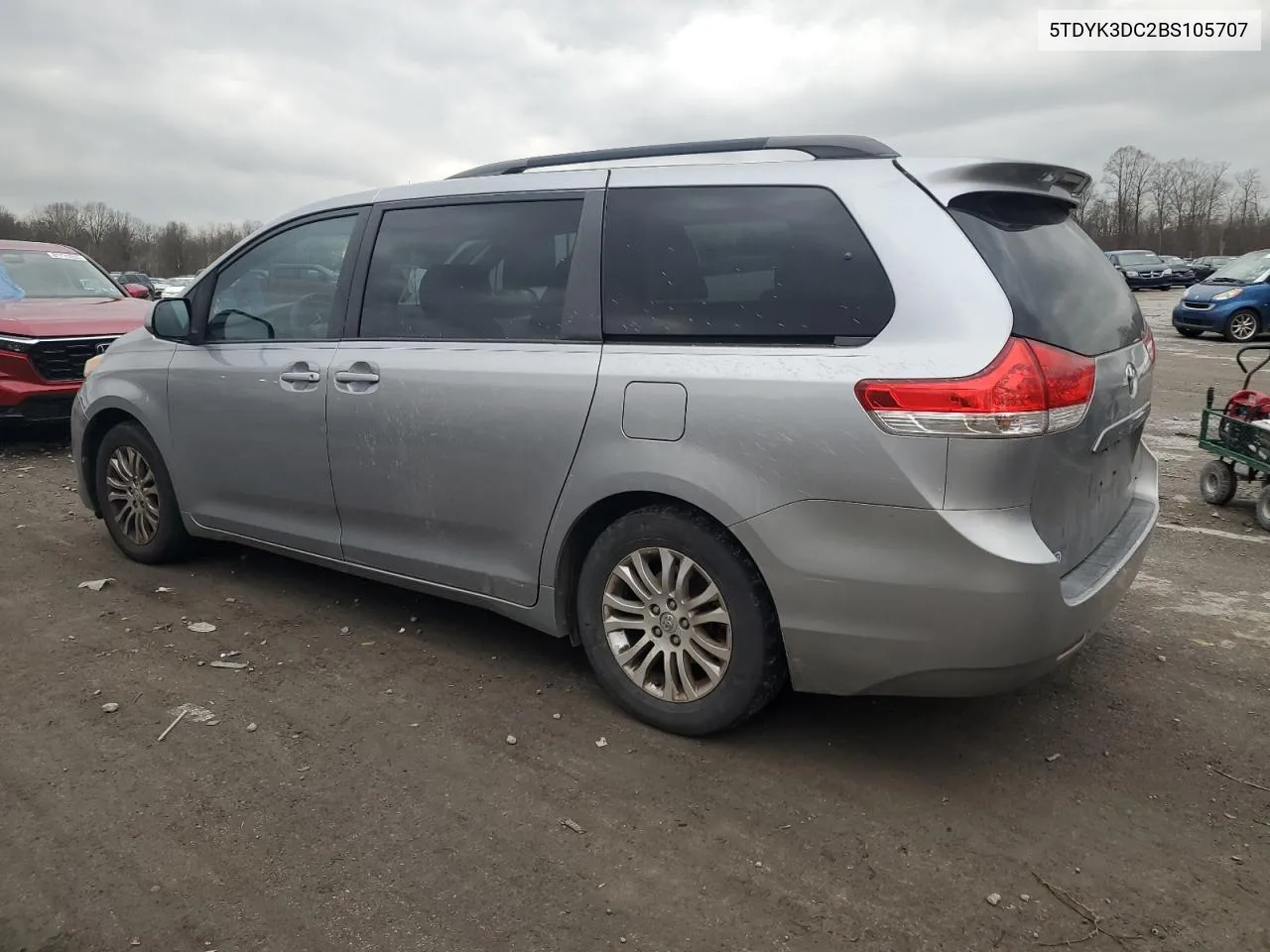 2011 Toyota Sienna Xle VIN: 5TDYK3DC2BS105707 Lot: 81367274