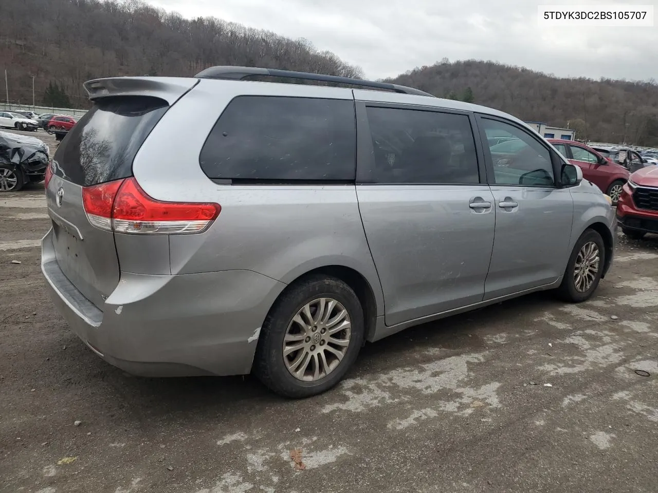 2011 Toyota Sienna Xle VIN: 5TDYK3DC2BS105707 Lot: 81367274