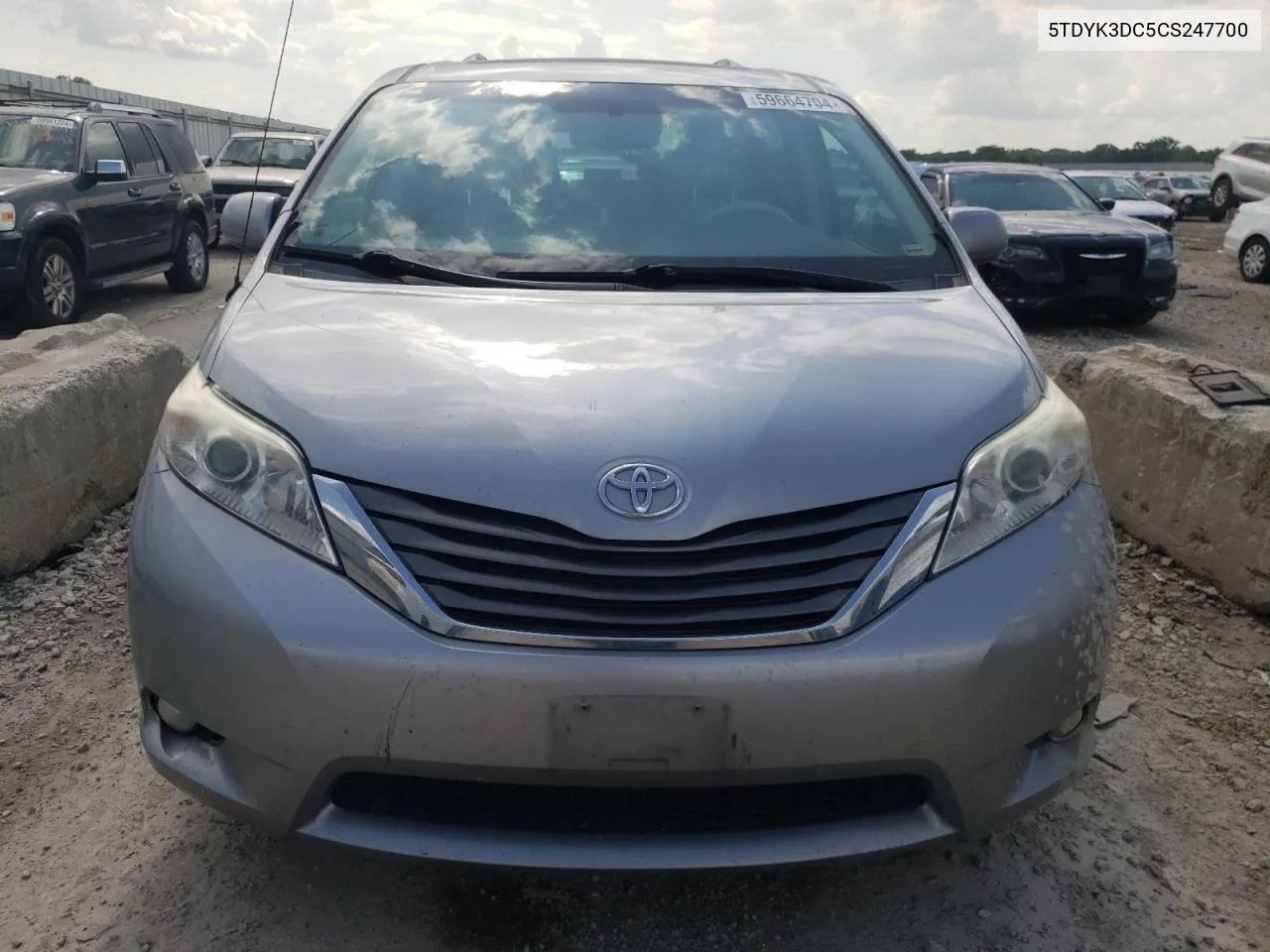 5TDYK3DC5CS247700 2012 Toyota Sienna Xle