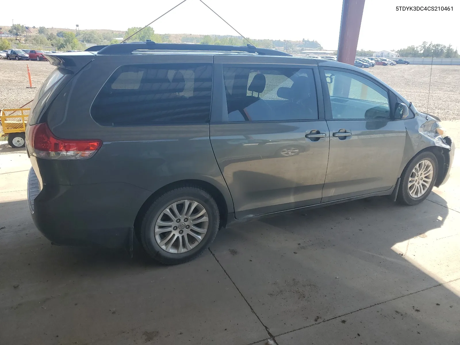 5TDYK3DC4CS210461 2012 Toyota Sienna Xle