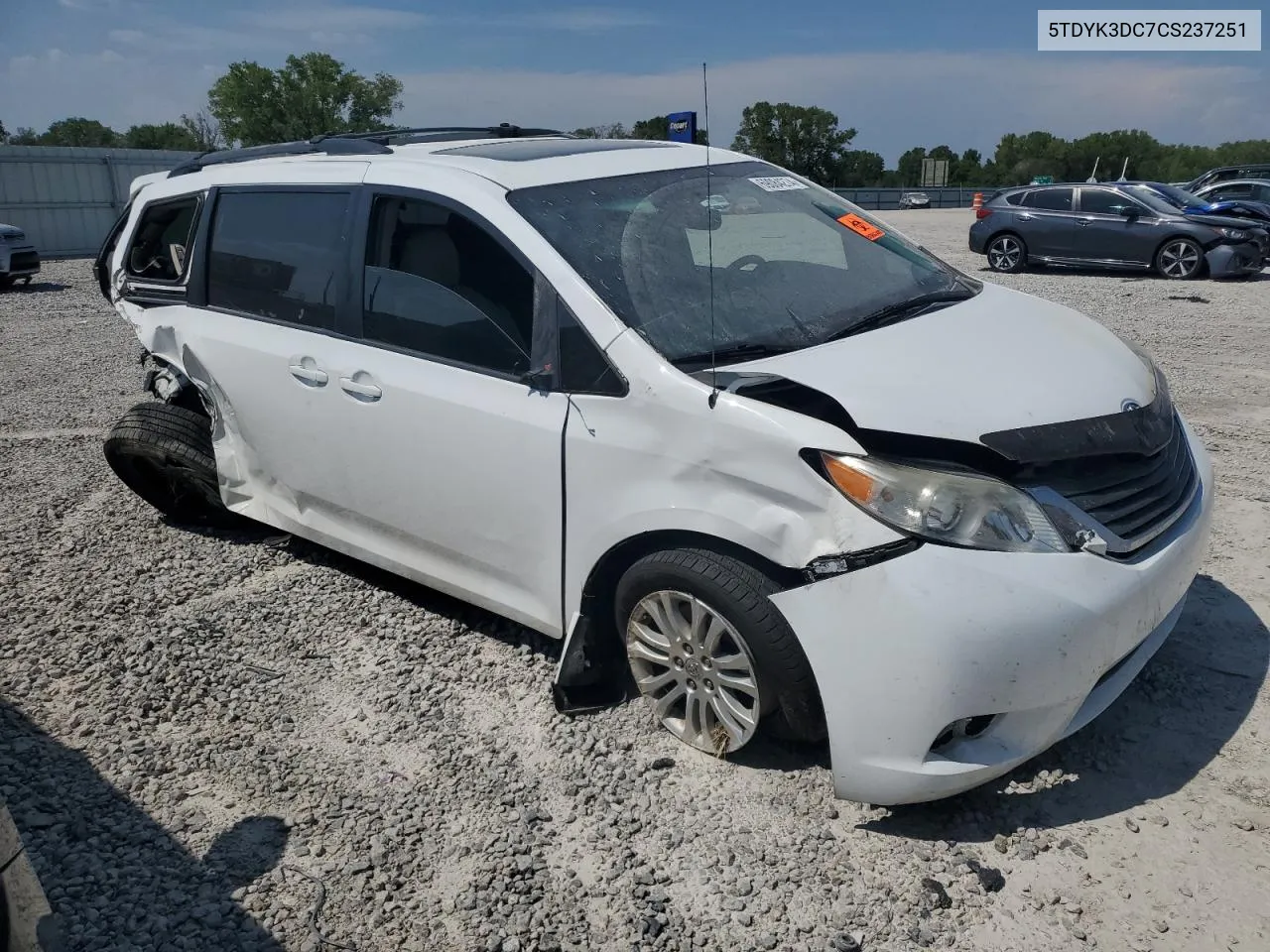 2012 Toyota Sienna Xle VIN: 5TDYK3DC7CS237251 Lot: 69084274