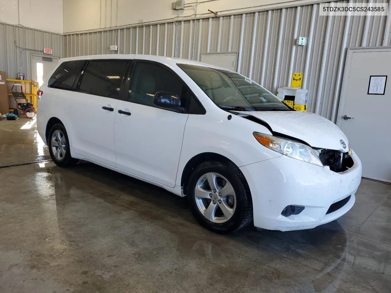 5TDZK3DC5CS243585 2012 Toyota Sienna