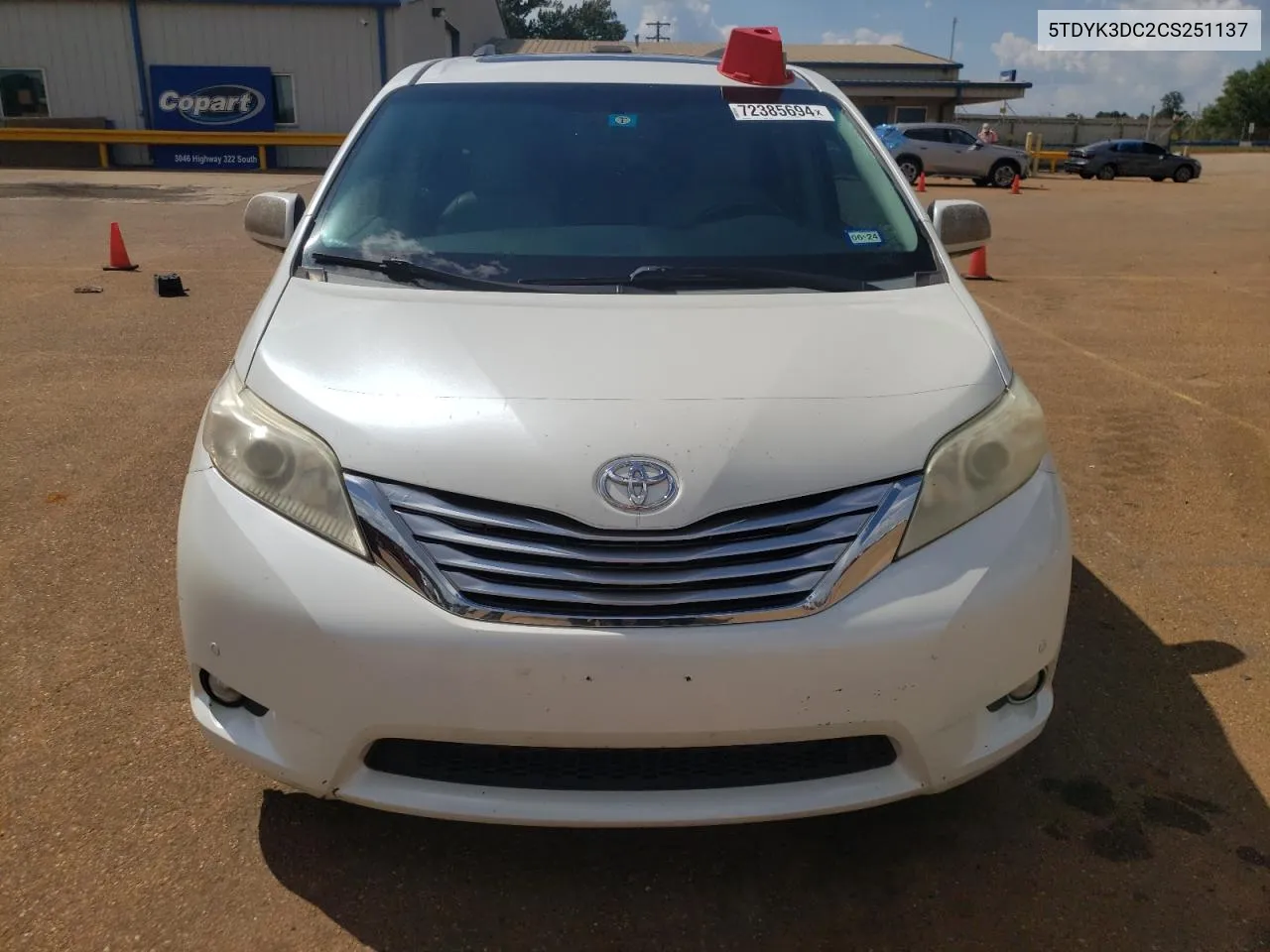 5TDYK3DC2CS251137 2012 Toyota Sienna Xle