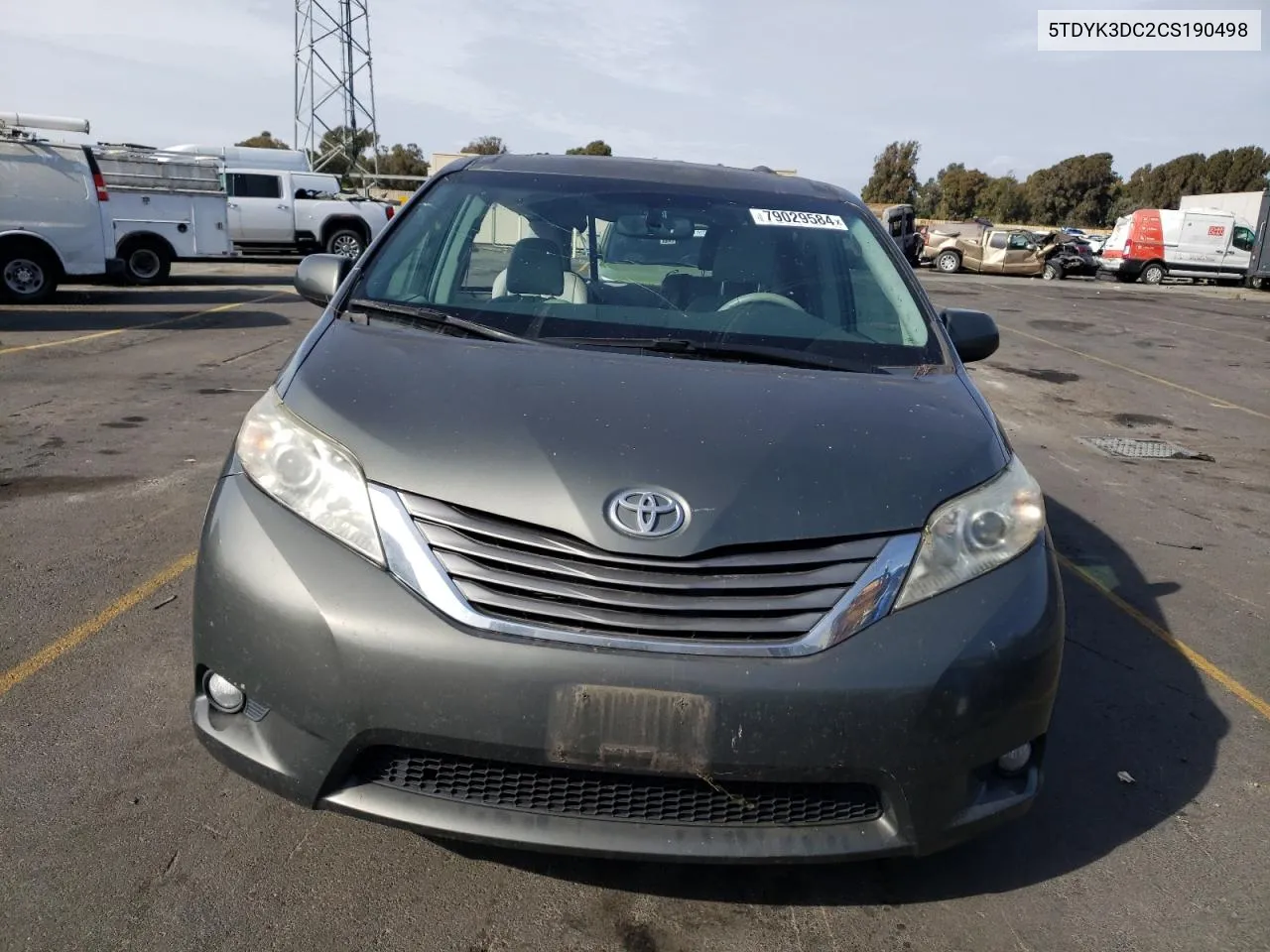 5TDYK3DC2CS190498 2012 Toyota Sienna Xle