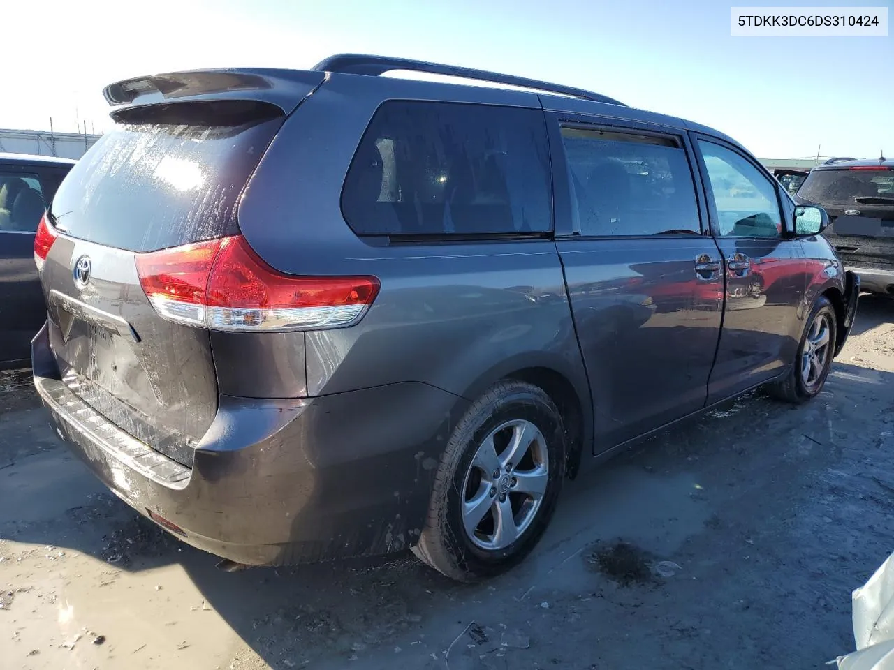 2013 Toyota Sienna Le VIN: 5TDKK3DC6DS310424 Lot: 40282654