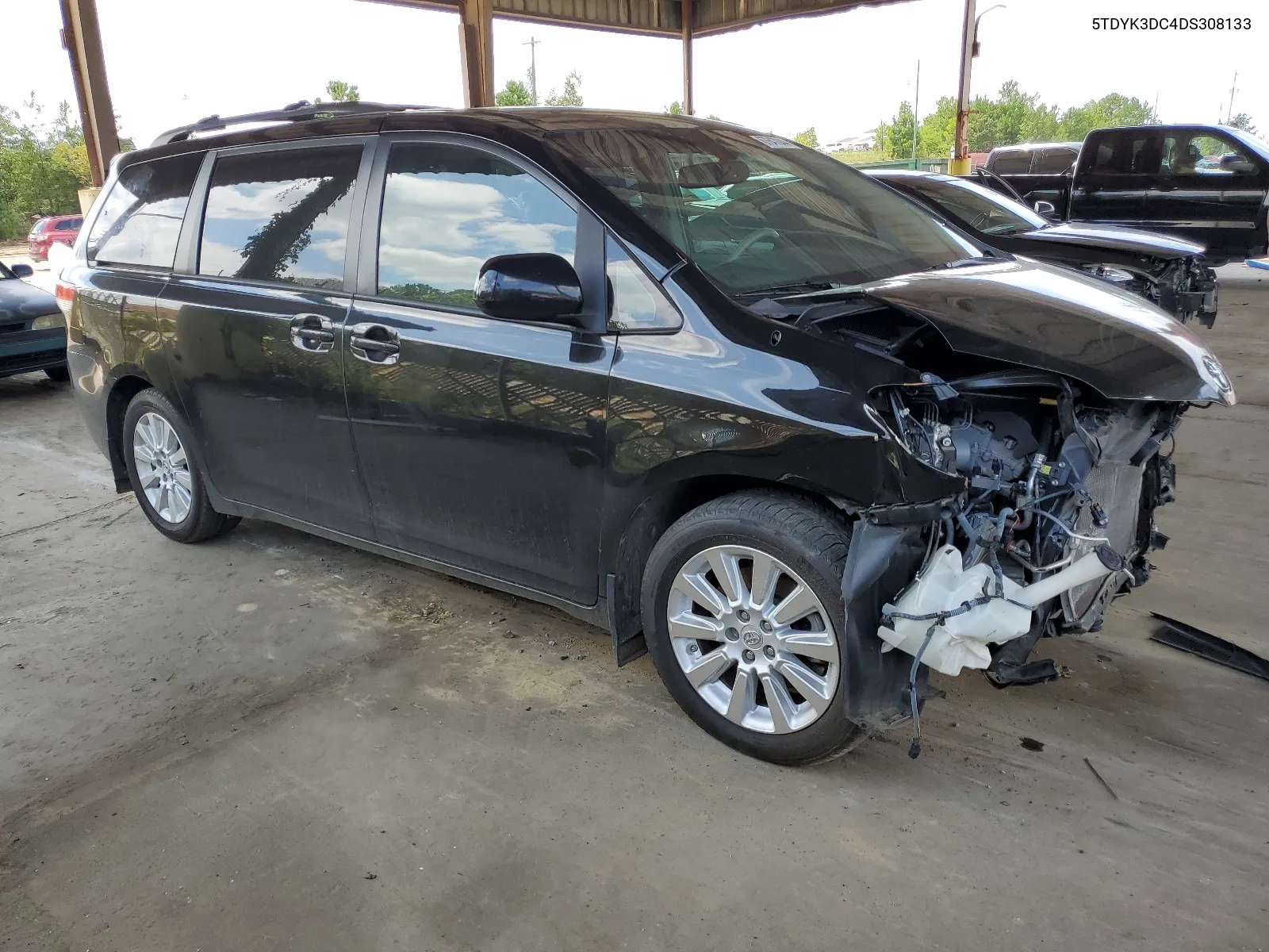 2013 Toyota Sienna Xle VIN: 5TDYK3DC4DS308133 Lot: 67647044