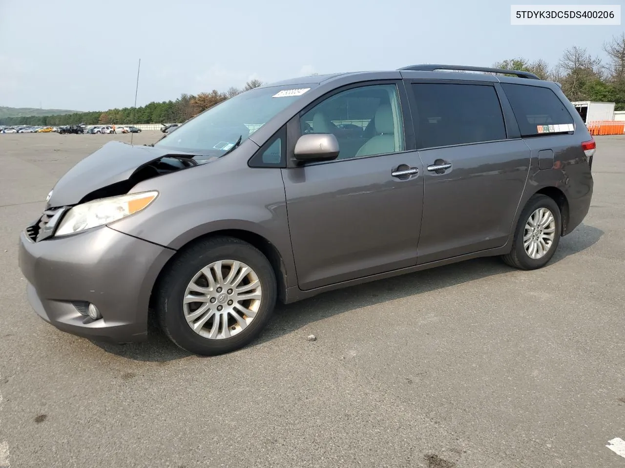 2013 Toyota Sienna Xle VIN: 5TDYK3DC5DS400206 Lot: 67933034