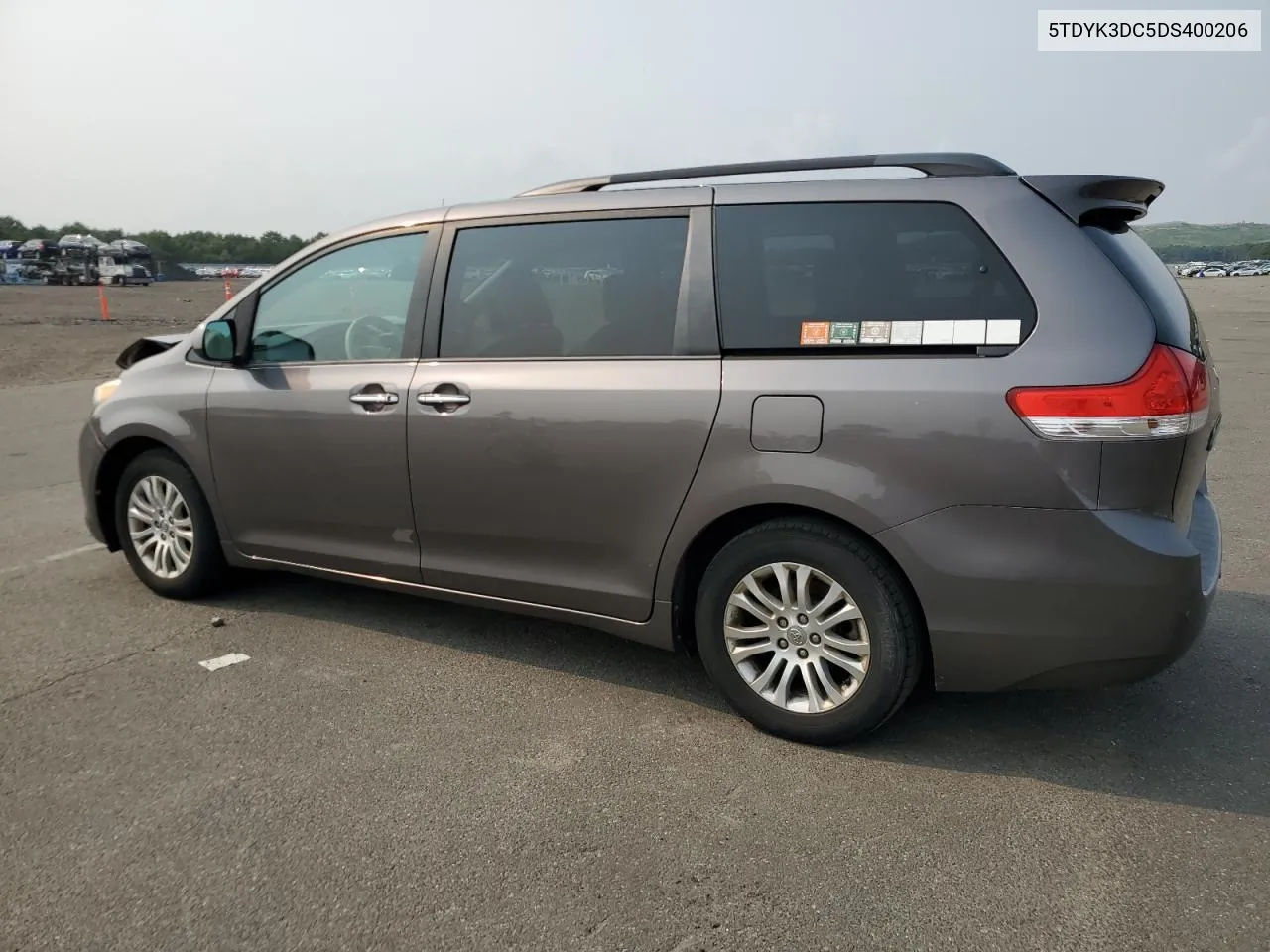 2013 Toyota Sienna Xle VIN: 5TDYK3DC5DS400206 Lot: 67933034