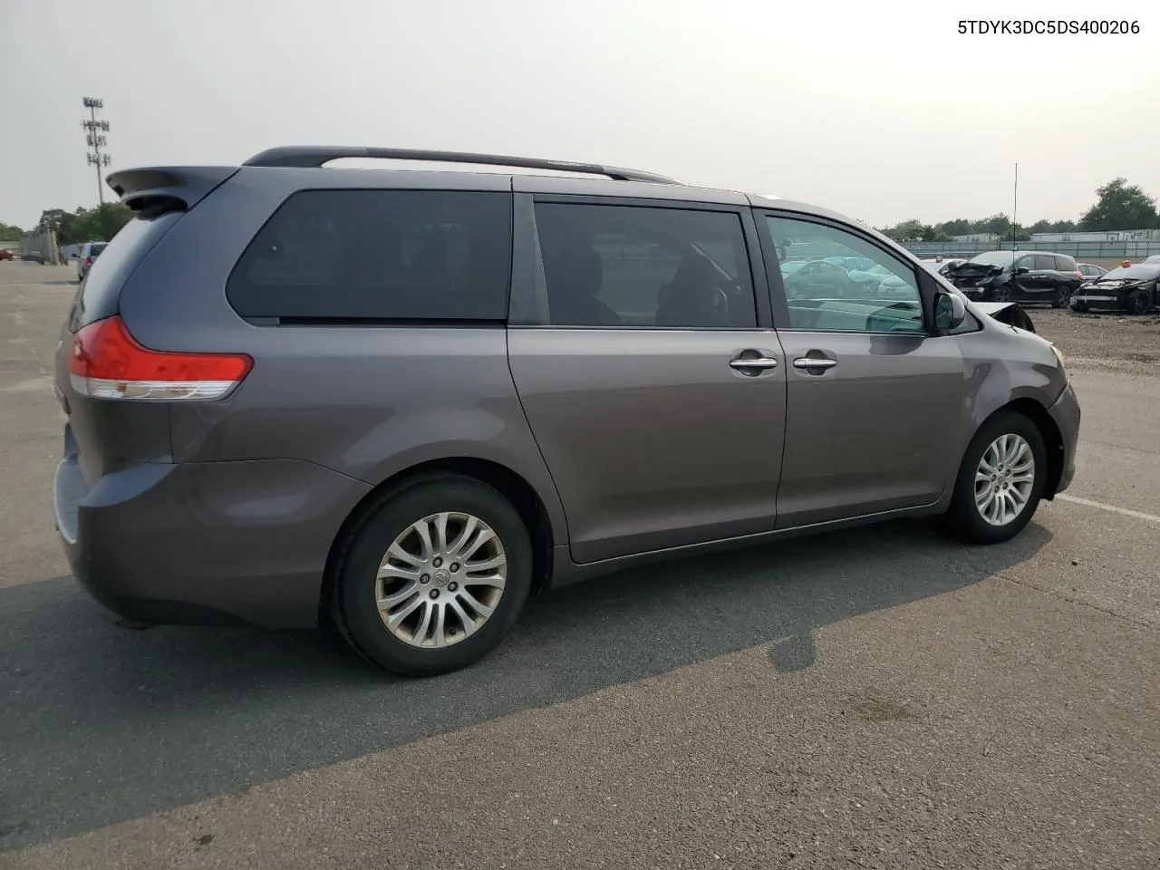 2013 Toyota Sienna Xle VIN: 5TDYK3DC5DS400206 Lot: 67933034