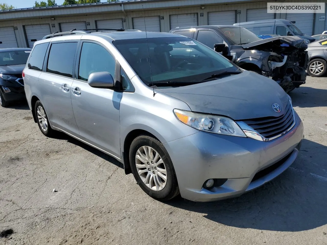 2013 Toyota Sienna Xle VIN: 5TDYK3DC4DS390221 Lot: 68318084