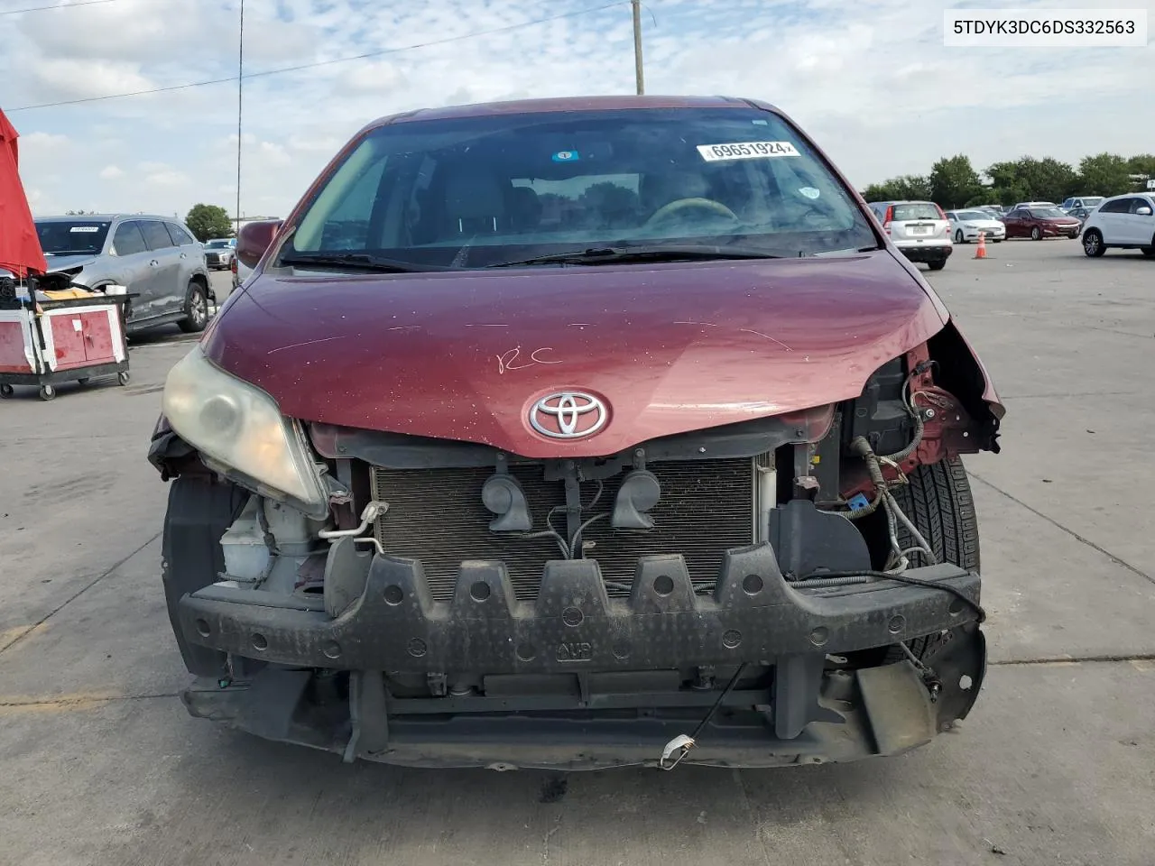 5TDYK3DC6DS332563 2013 Toyota Sienna Xle