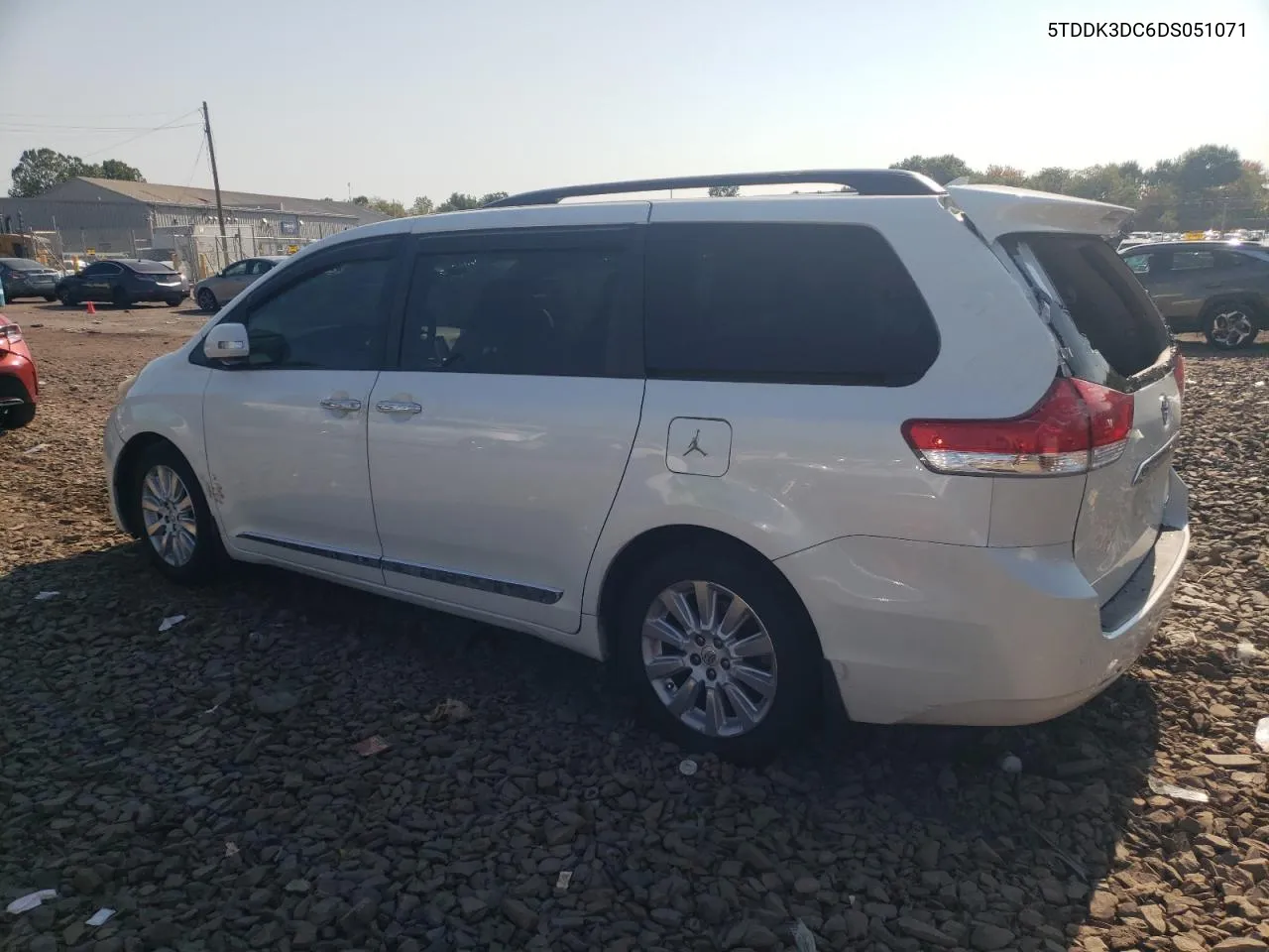 2013 Toyota Sienna Xle VIN: 5TDDK3DC6DS051071 Lot: 71143824