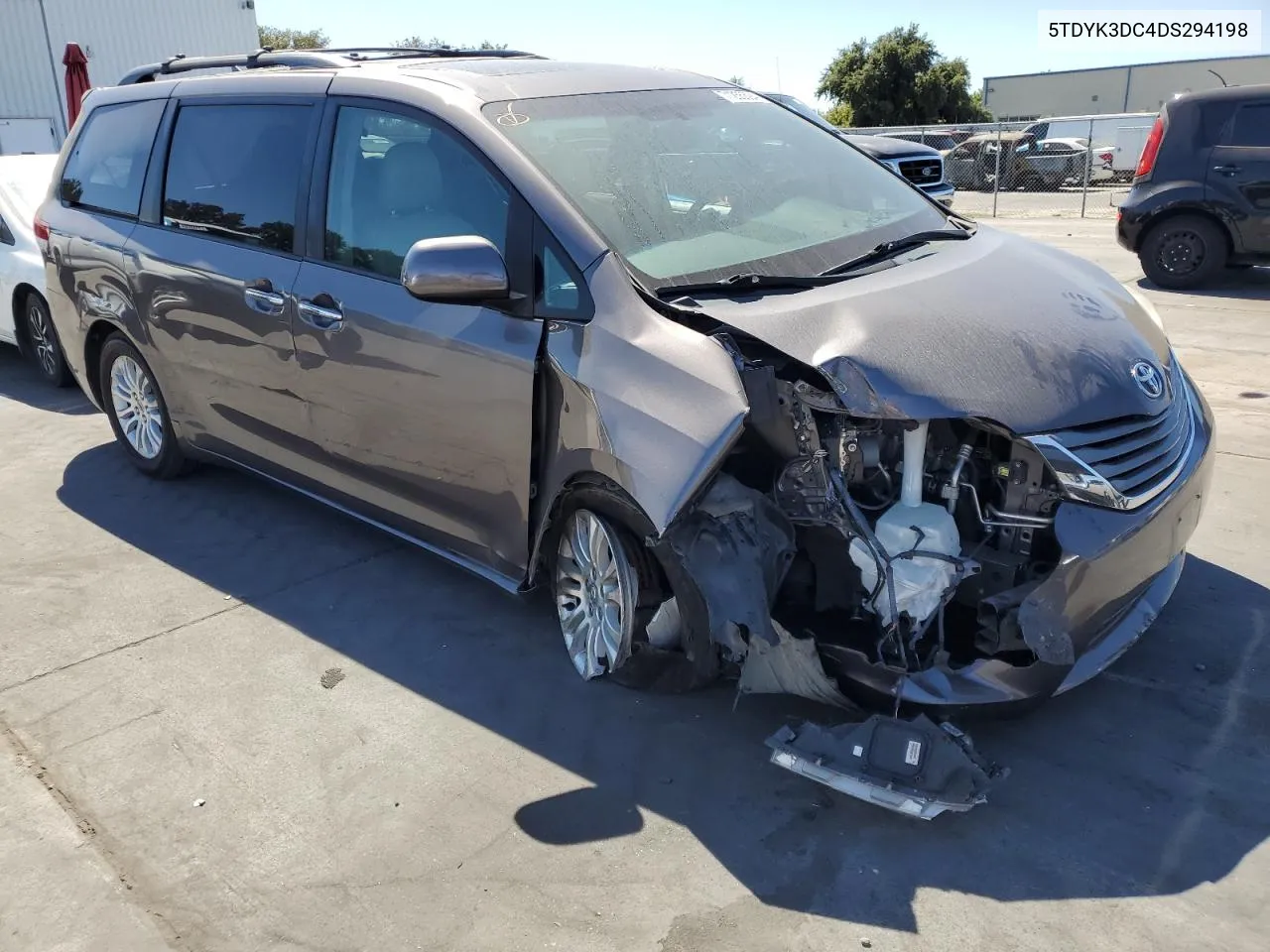 2013 Toyota Sienna Xle VIN: 5TDYK3DC4DS294198 Lot: 71255594