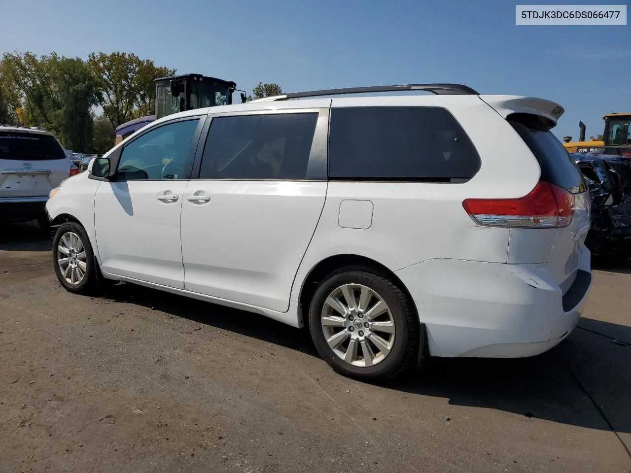 5TDJK3DC6DS066477 2013 Toyota Sienna Le