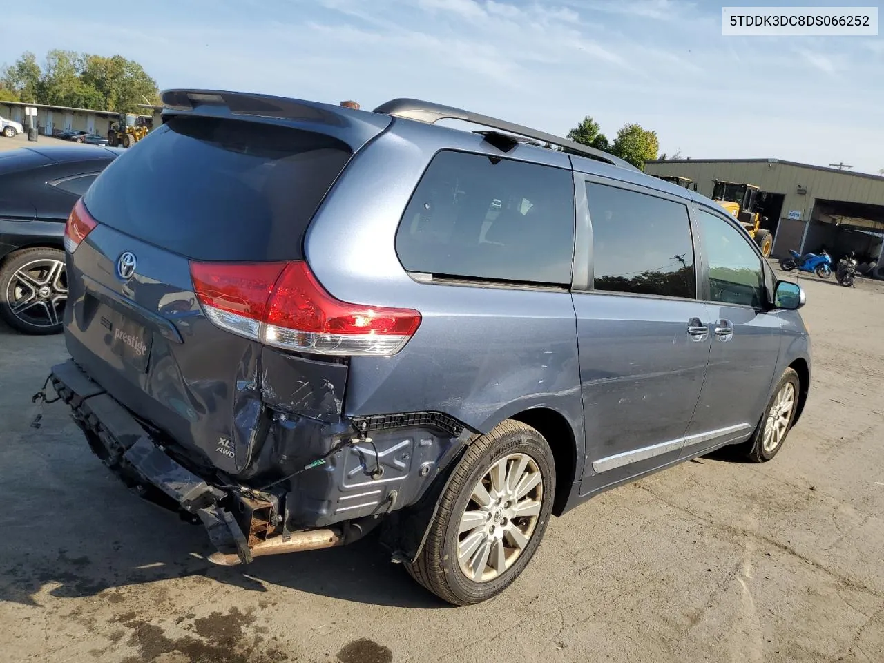 5TDDK3DC8DS066252 2013 Toyota Sienna Xle